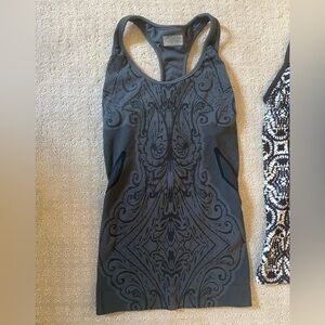 Athleta small gray black tight knit seamless sports tank top athletic